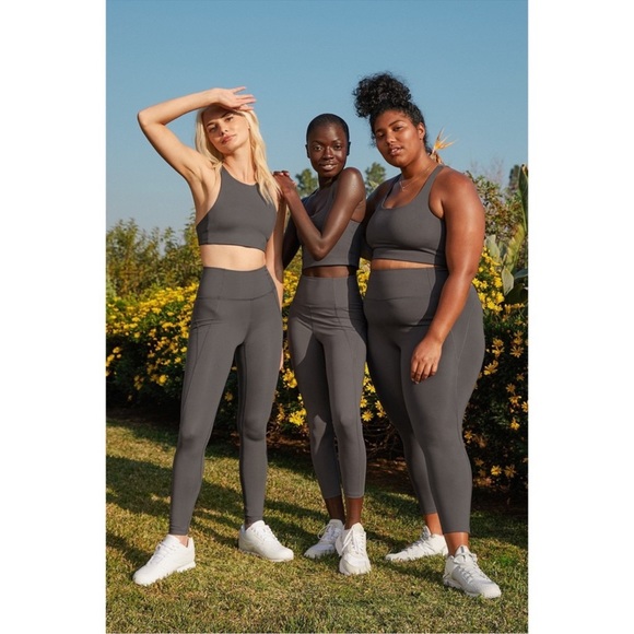 Girlfriend Collective Compressive High-Rise Leggings - Picture 3 of 8